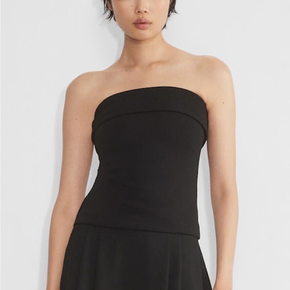 Babaton FigureKnit Eyecather top - NWOT